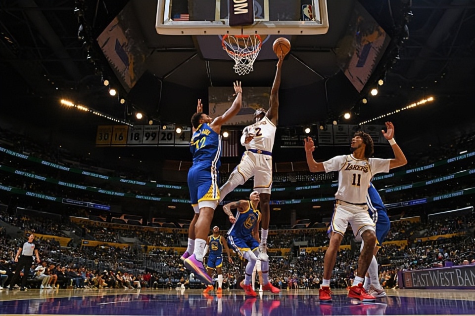 次失误和, 本场比赛中, 表现依然是 次失误和, 本场比赛中, 表现依然是